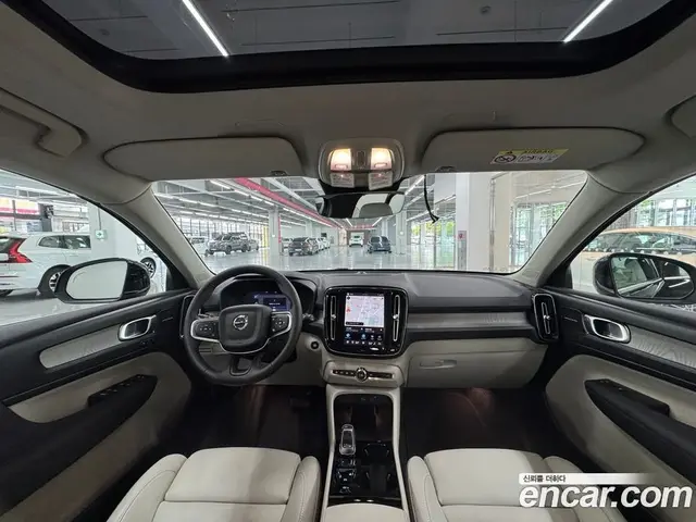 Volvo XC40 2025 2.0 автомат (гидро), миниатюра 7 Volvo XC40 2025 2.0 автомат (гидро), миниатюра 7
