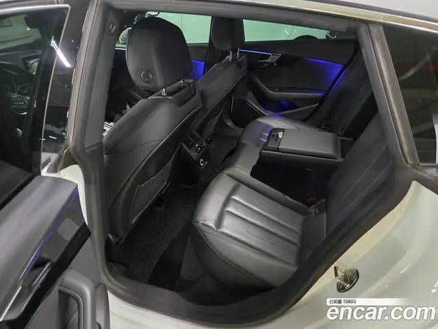 Audi A5 2019 2.0 автомат (гидро), миниатюра 7