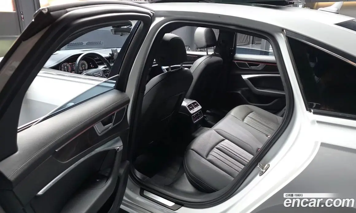 Audi A6 2021 2.0 автомат (гидро), фото 16