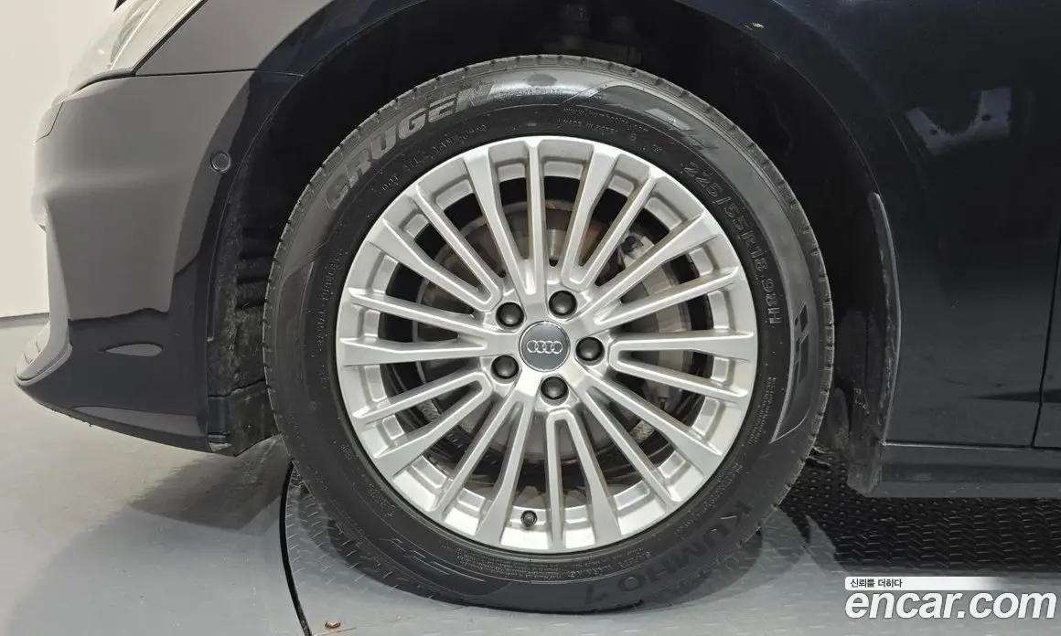 Audi A6 2021 2.0 автомат (гидро), фото 4