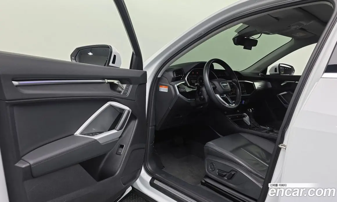 Audi Q3 2023 2.0 автомат (гидро), фото 13
