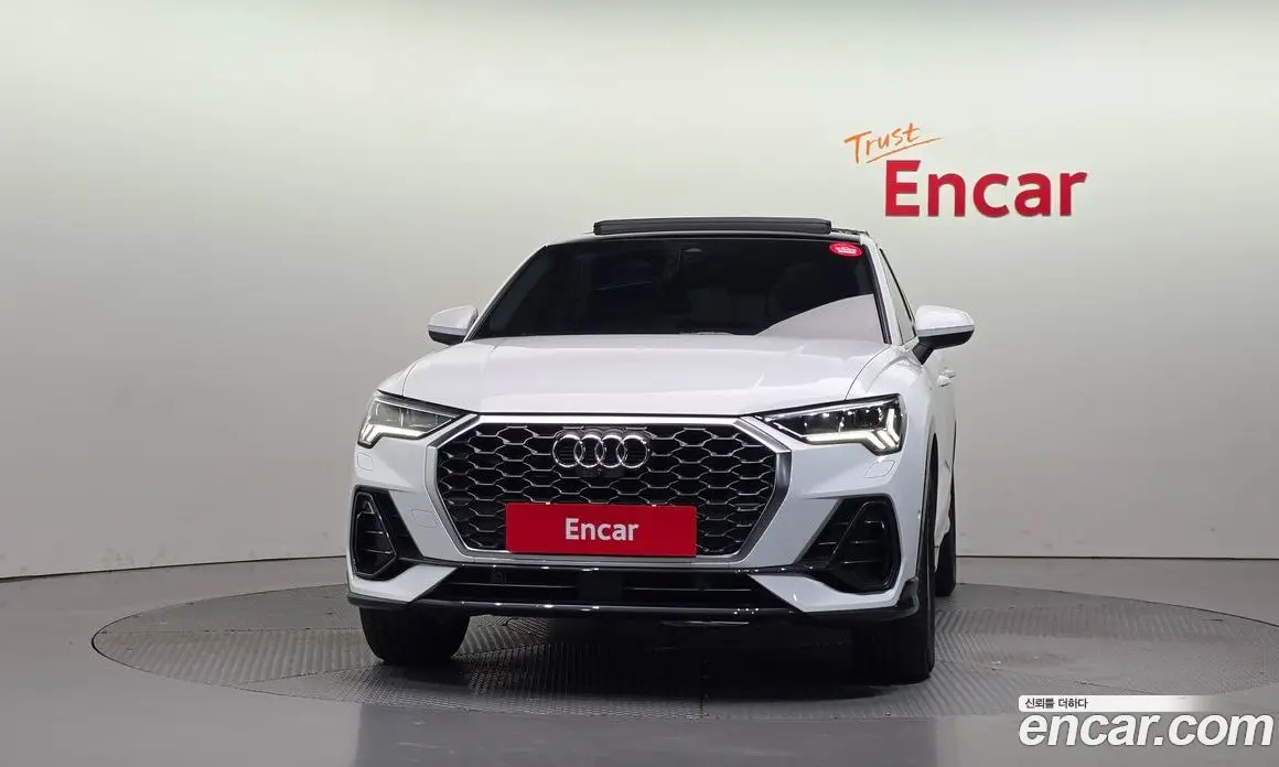 Audi Q3 2023 2.0 автомат (гидро), фото 3