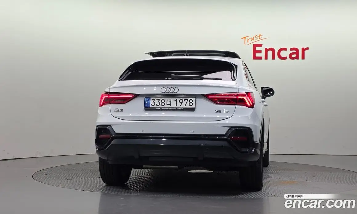 Audi Q3 2023 2.0 автомат (гидро), фото 4