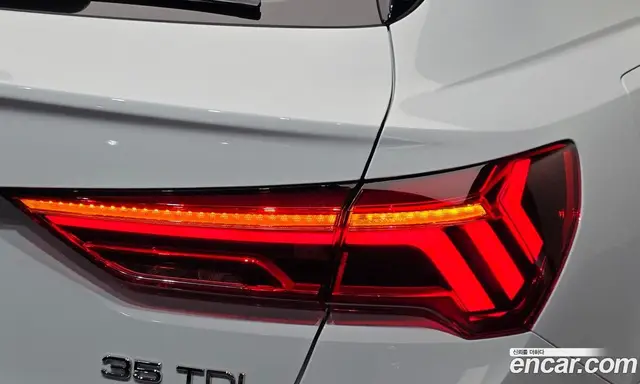 Audi Q3 2023 2.0 автомат (гидро), миниатюра 9