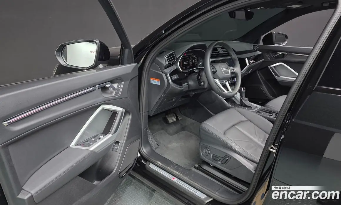 Audi Q3 2025 2.0 автомат (гидро), фото 13