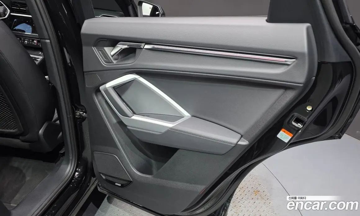 Audi Q3 2025 2.0 автомат (гидро), фото 15