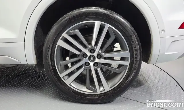 Audi Q5 2021 2.0 автомат (гидро), миниатюра 7