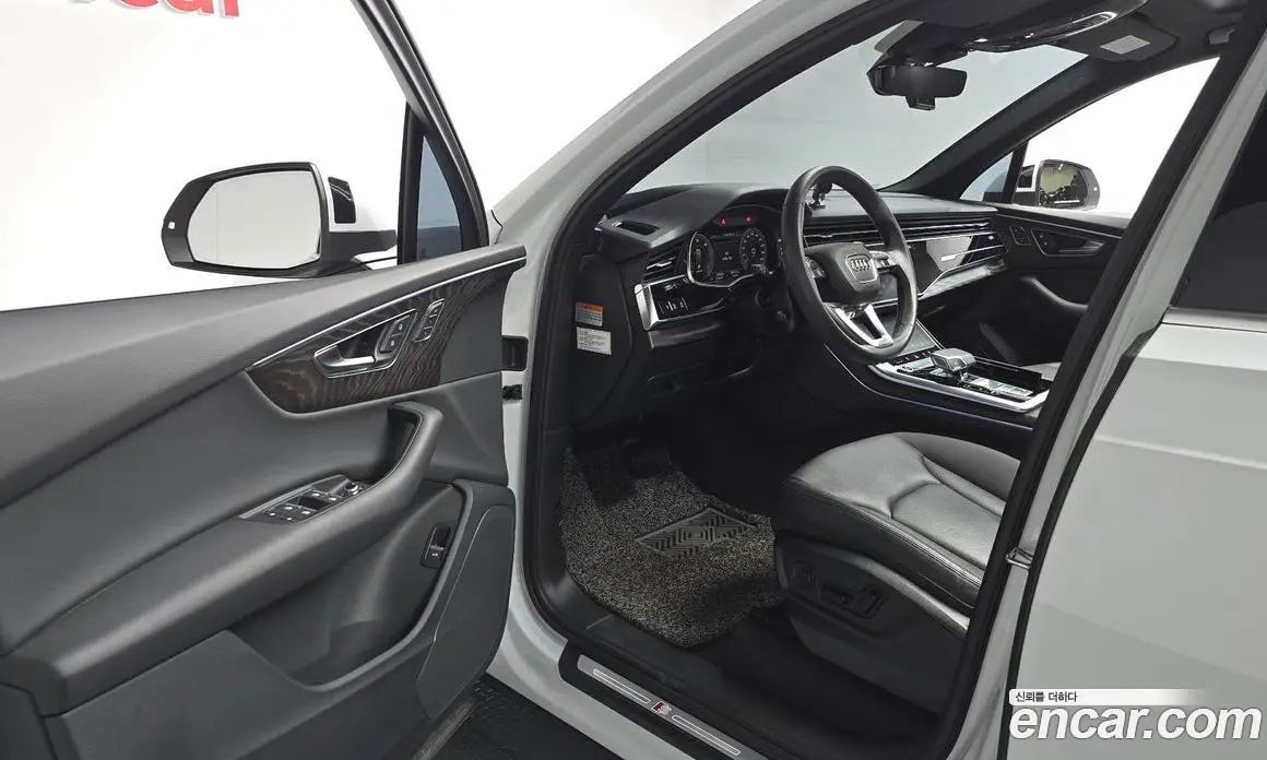 Audi Q7 2021 3.0 автомат (гидро), фото 12