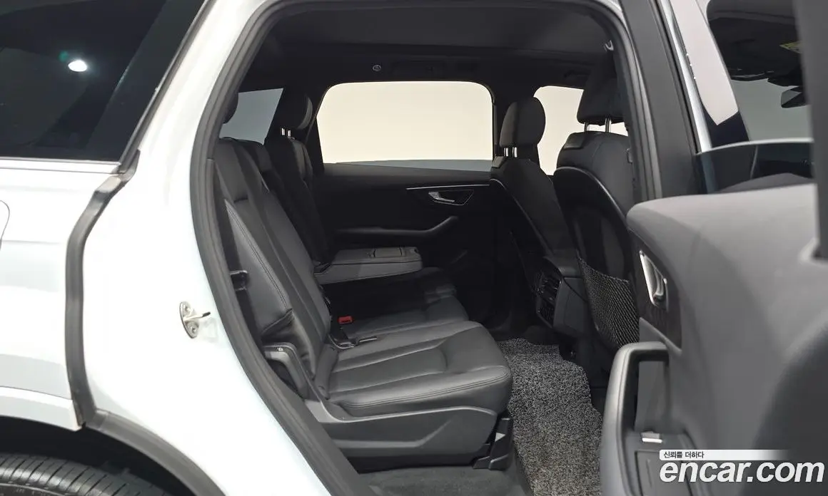 Audi Q7 2021 3.0 автомат (гидро), фото 17