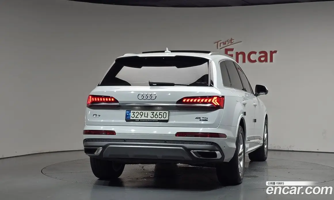 Audi Q7 2021 3.0 автомат (гидро), фото 3