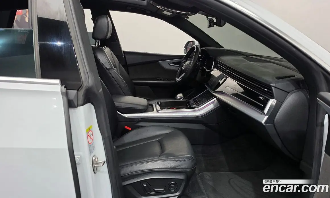 Audi Q8 2020 3.0 автомат (гидро), фото 16 Audi Q8 2020 3.0 автомат (гидро), фото 16