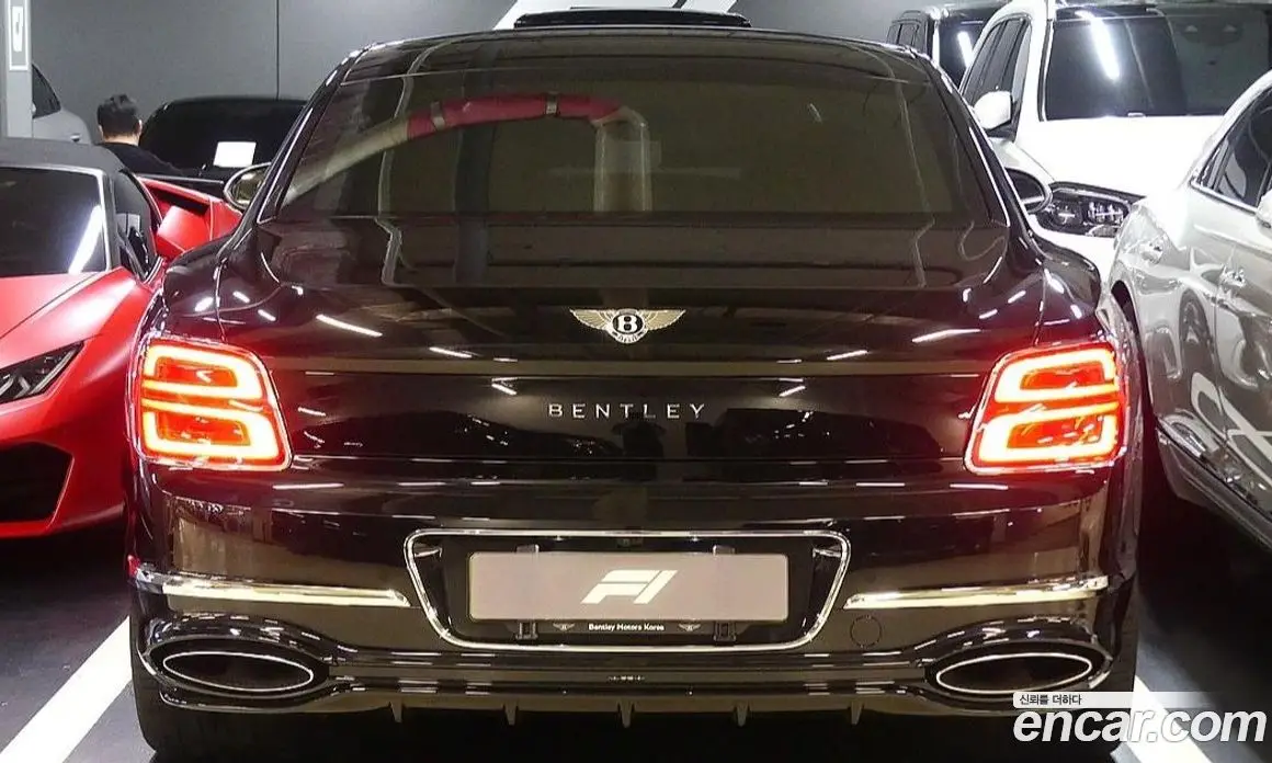 Bentley Flying Spur 2025 4.0 автомат (гидро), фото 4