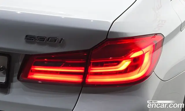 BMW 5 серия 2017 2.0 автомат (гидро), миниатюра 8