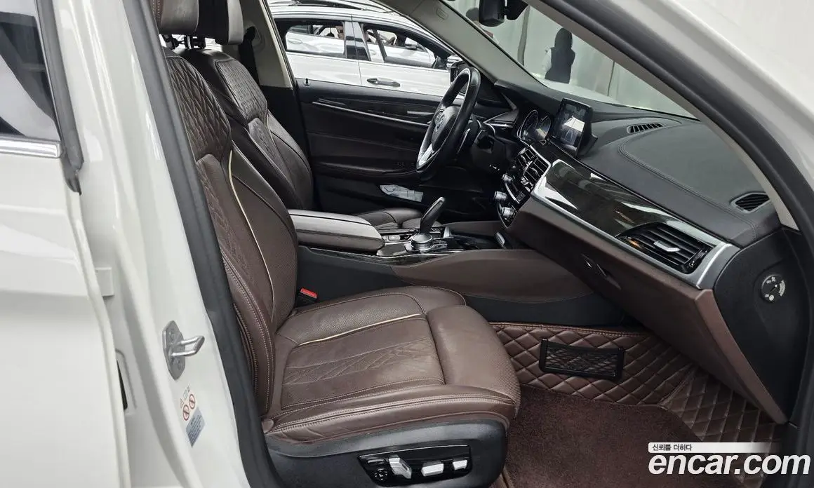 BMW 5 серия 2018 3.0 автомат (гидро), фото 16