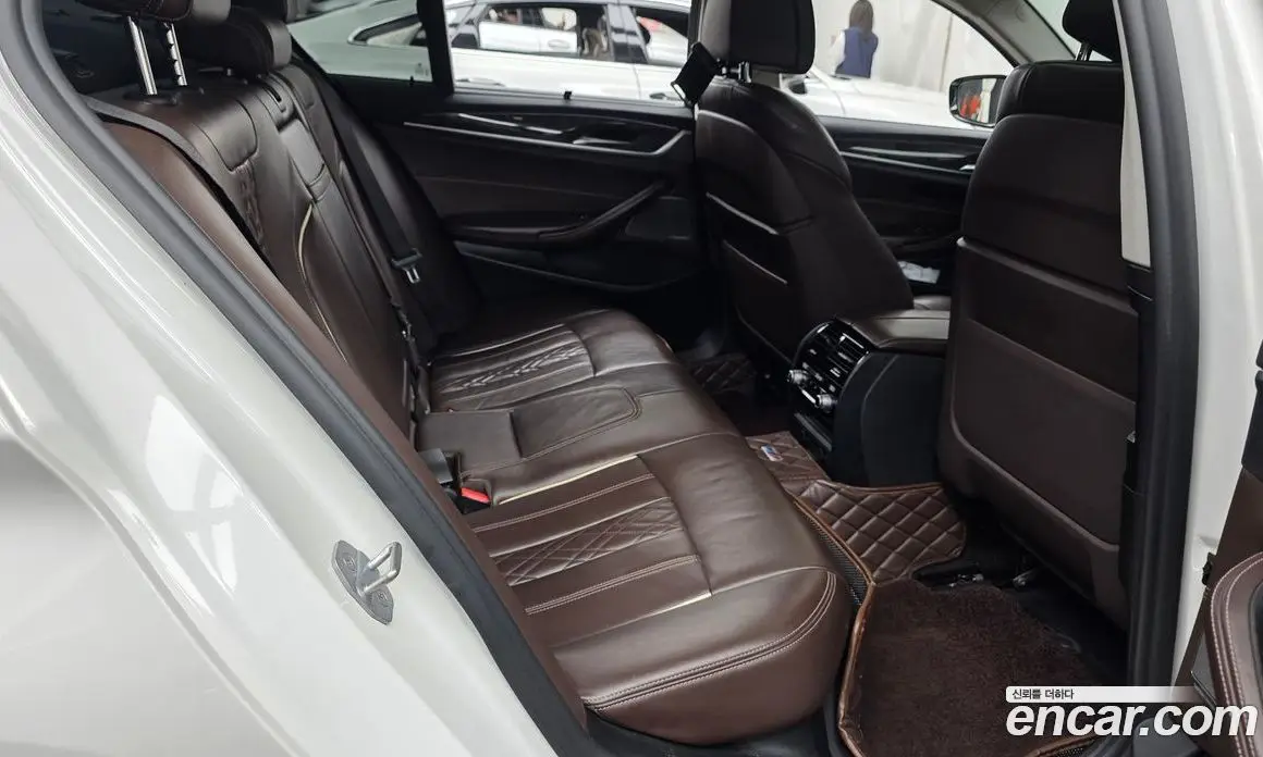BMW 5 серия 2018 3.0 автомат (гидро), фото 17