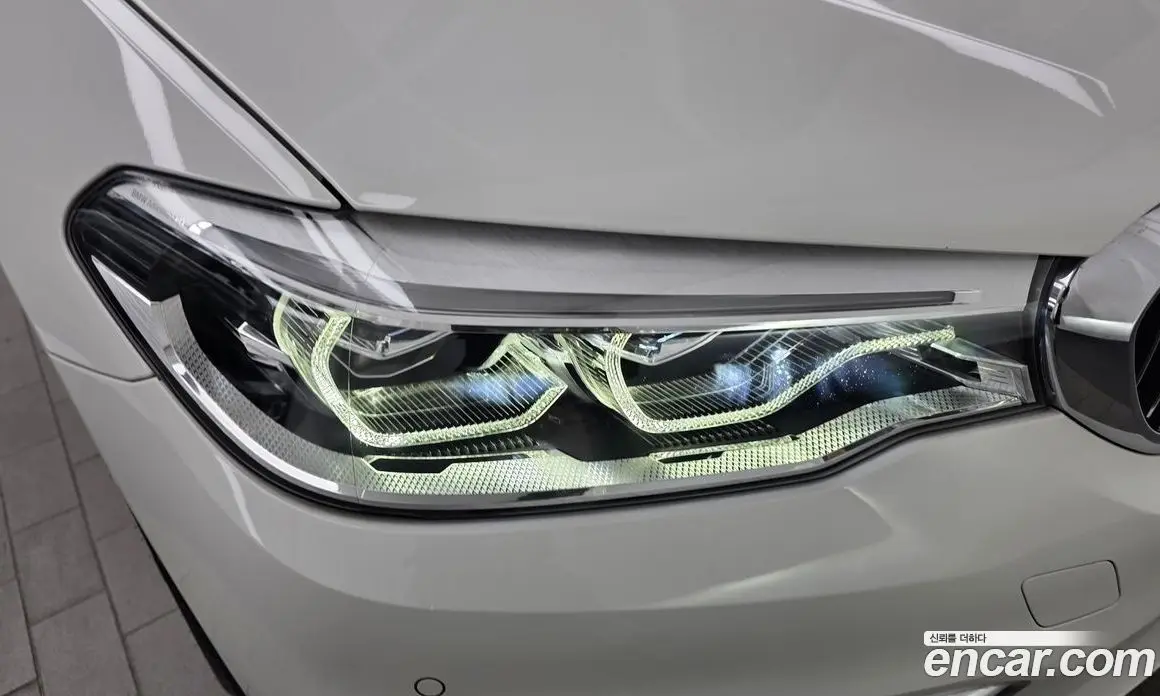 BMW 5 серия 2018 3.0 автомат (гидро), фото 8