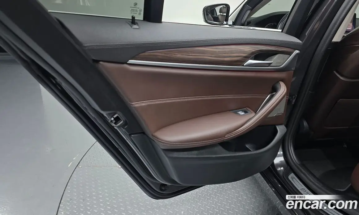 BMW 5 серия 2021 2.0 автомат (гидро), фото 14 BMW 5 серия 2021 2.0 автомат (гидро), фото 14