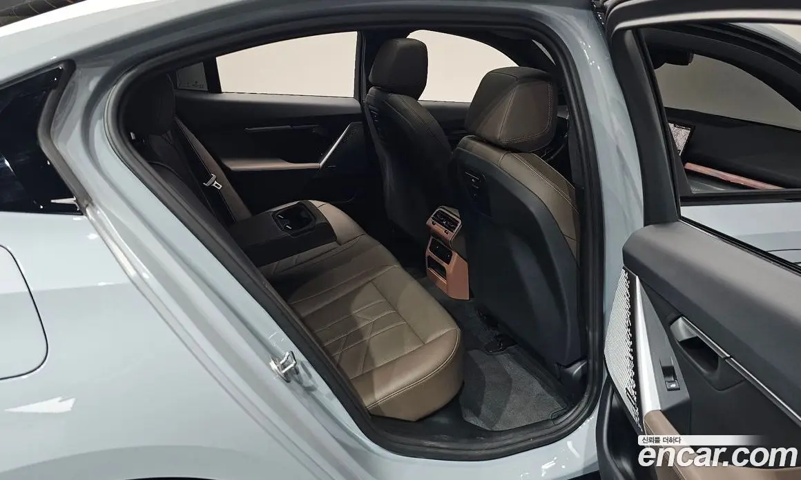 BMW 5 серия 2024 2.0 автомат (гидро), фото 17 BMW 5 серия 2024 2.0 автомат (гидро), фото 17