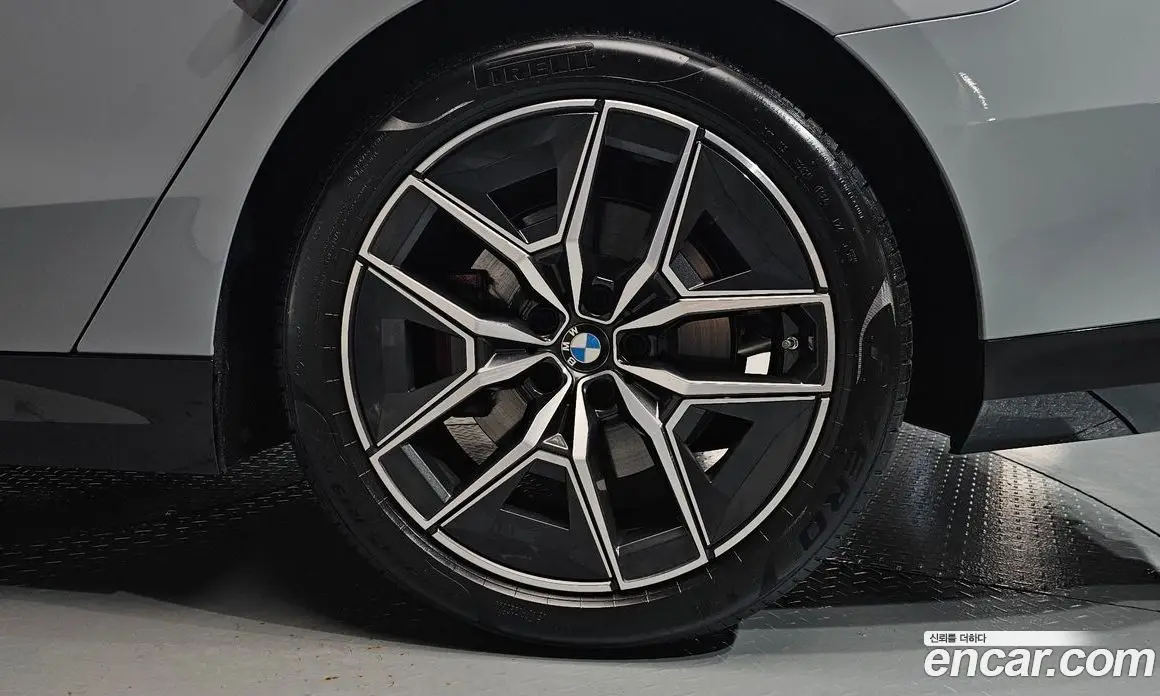 BMW 5 серия 2024 2.0 автомат (гидро), фото 6 BMW 5 серия 2024 2.0 автомат (гидро), фото 6