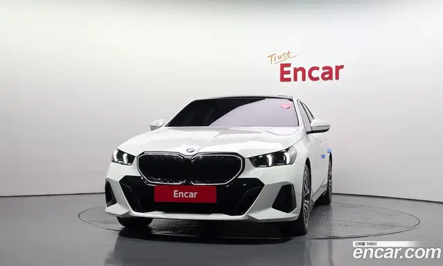 BMW 5 серия 2025 2.0 автомат (гидро), миниатюра 3 BMW 5 серия 2025 2.0 автомат (гидро), миниатюра 3
