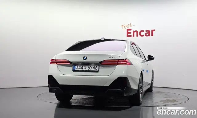 BMW 5 серия 2025 2.0 автомат (гидро), миниатюра 4 BMW 5 серия 2025 2.0 автомат (гидро), миниатюра 4