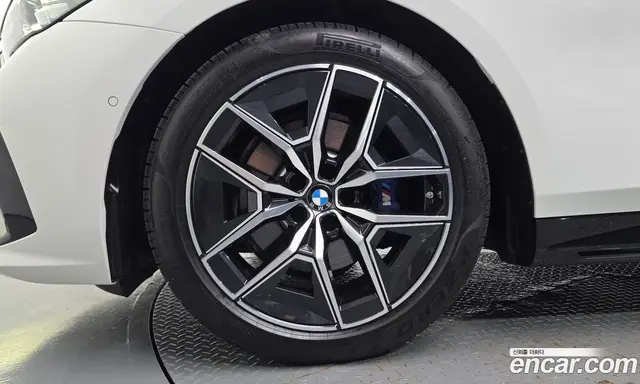 BMW 5 серия 2025 2.0 автомат (гидро), миниатюра 5 BMW 5 серия 2025 2.0 автомат (гидро), миниатюра 5