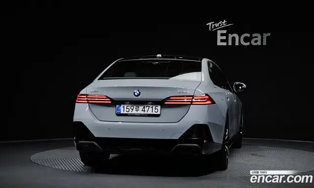 BMW 5 серия 2026 2.0 автомат (гидро), миниатюра 4 BMW 5 серия 2026 2.0 автомат (гидро), миниатюра 4