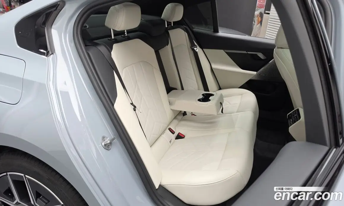 BMW 5 серия 2026 2.0 автомат (гидро), фото 17 BMW 5 серия 2026 2.0 автомат (гидро), фото 17