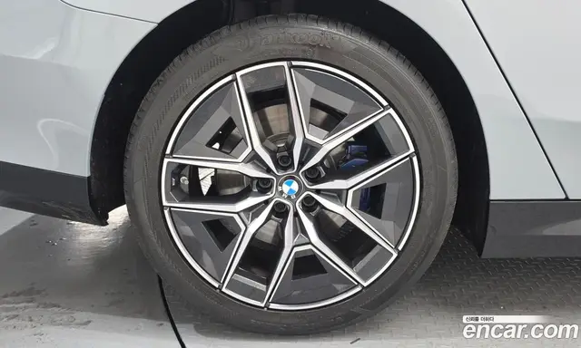 BMW 5 серия 2026 2.0 автомат (гидро), миниатюра 5 BMW 5 серия 2026 2.0 автомат (гидро), миниатюра 5