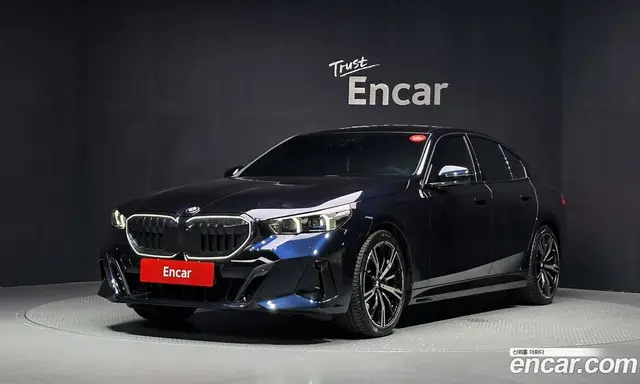 BMW 5 серия, 2026, 8 230 км