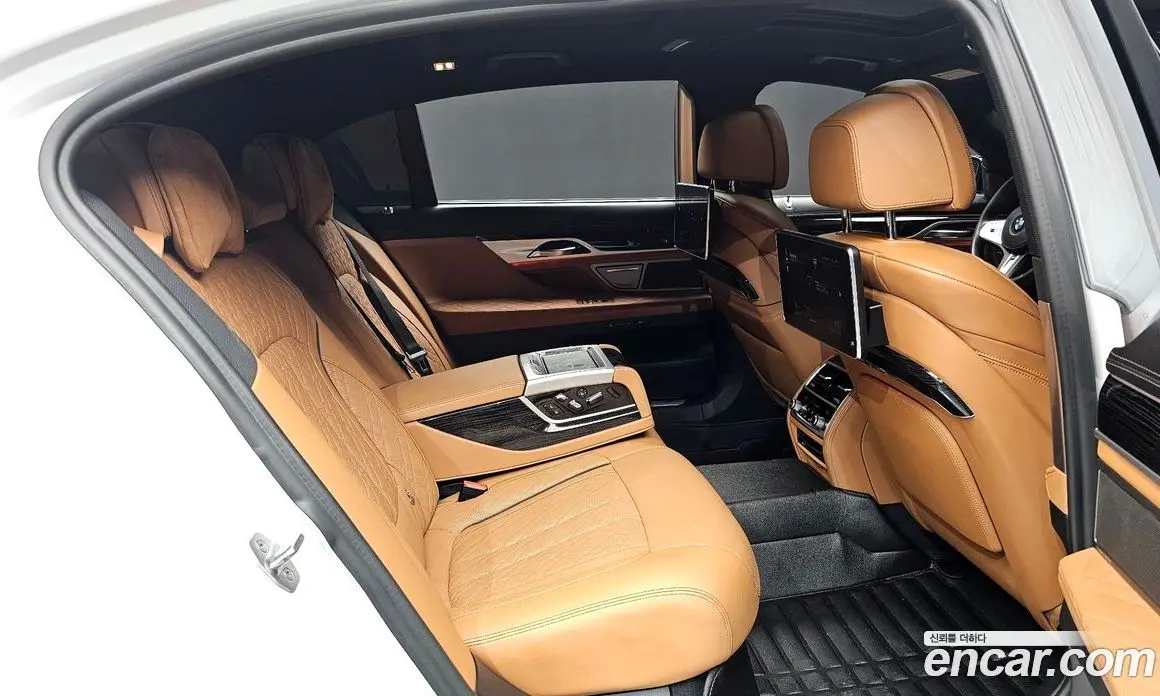 BMW 7 серия 2019 3.0 автомат (гидро), фото 12 BMW 7 серия 2019 3.0 автомат (гидро), фото 12
