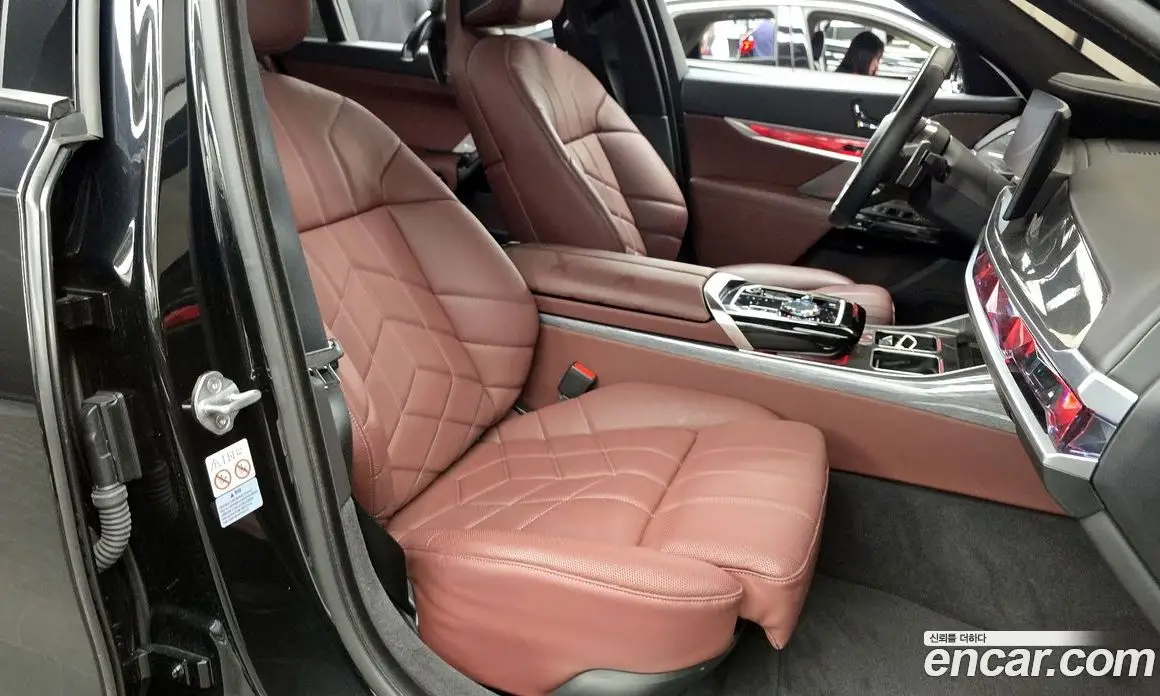 BMW 7 серия 2024 3.0 автомат (гидро), фото 17
