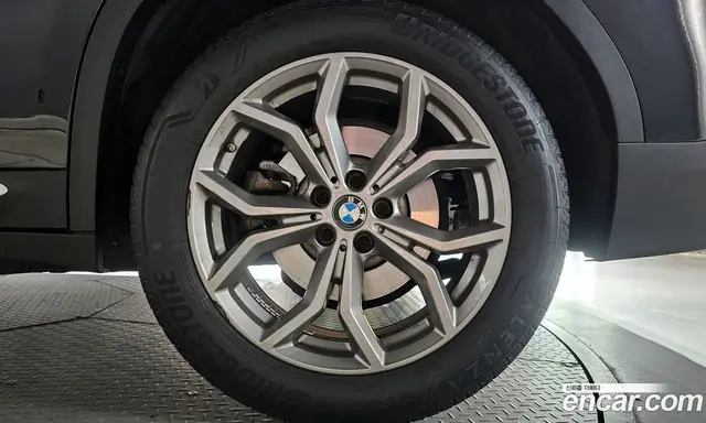 BMW X4 2021 2.0 автомат (гидро), миниатюра 7