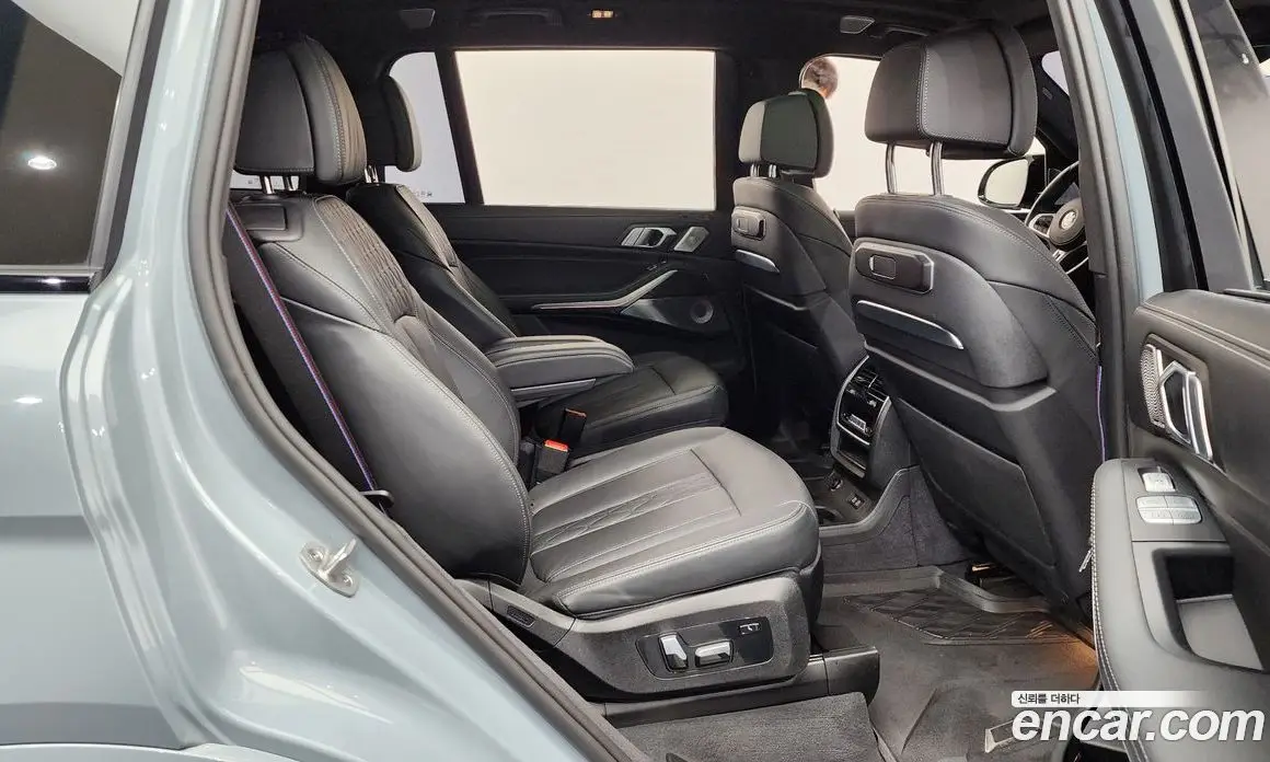 BMW X7 2024 4.4 автомат (гидро), фото 17 BMW X7 2024 4.4 автомат (гидро), фото 17