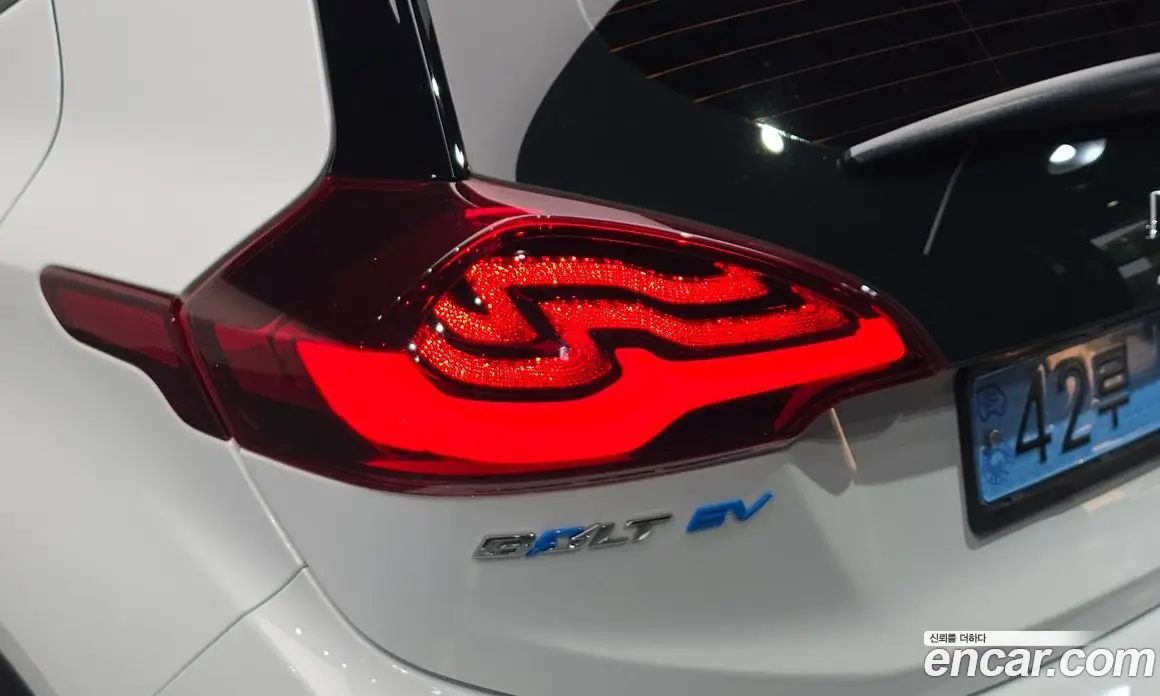 Chevrolet Bolt EV 2019 0.2 автомат (гидро), фото 8 Chevrolet Bolt EV 2019 0.2 автомат (гидро), фото 8