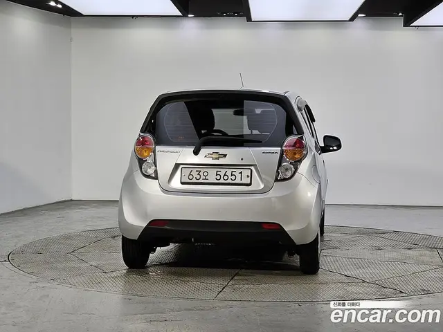 Chevrolet Spark 2012 1.0 автомат (гидро), миниатюра 3
