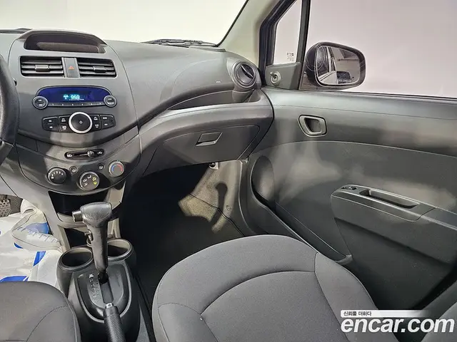 Chevrolet Spark 2012 1.0 автомат (гидро), миниатюра 7