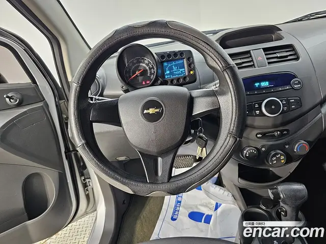 Chevrolet Spark 2012 1.0 автомат (гидро), миниатюра 9