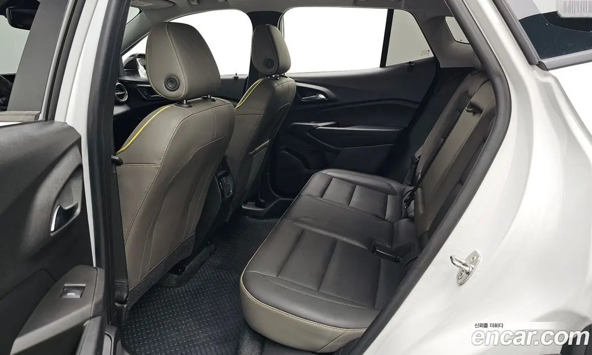 Chevrolet Trax 2024 1.2 автомат (гидро), фото 17