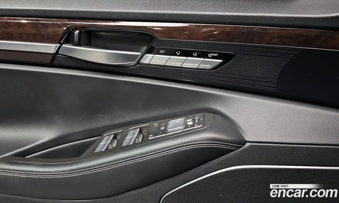 Genesis EQ900 2016 3.8 автомат (гидро), фото 14 Genesis EQ900 2016 3.8 автомат (гидро), фото 14