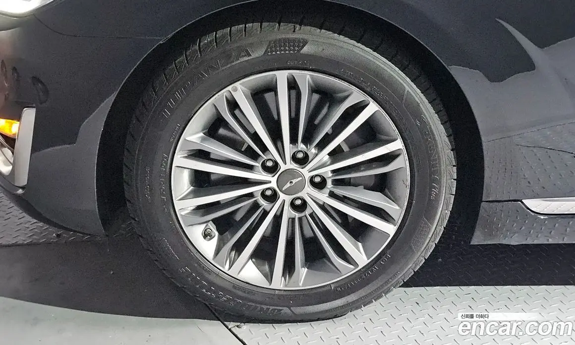 Genesis EQ900 2016 3.8 автомат (гидро), фото 5 Genesis EQ900 2016 3.8 автомат (гидро), фото 5