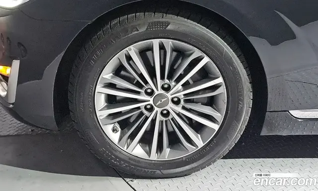 Genesis EQ900 2016 3.8 автомат (гидро), миниатюра 5 Genesis EQ900 2016 3.8 автомат (гидро), миниатюра 5