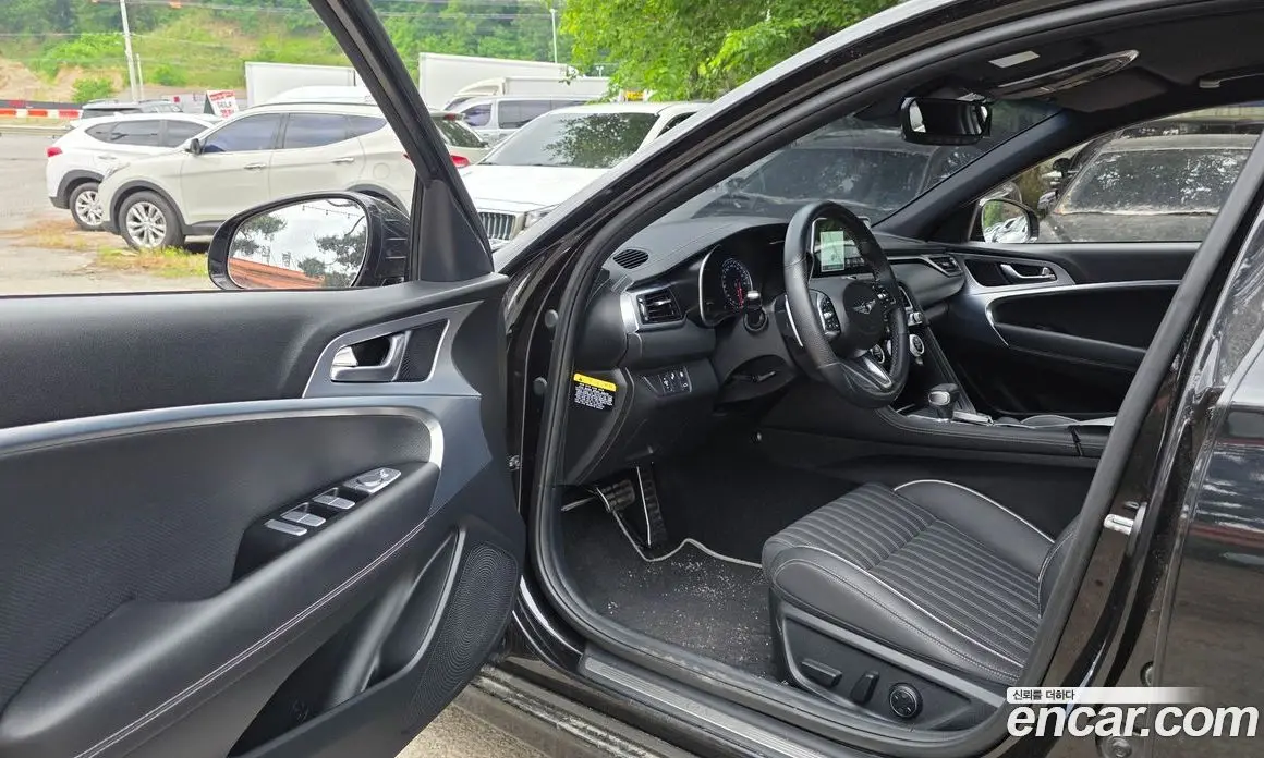Genesis G70 2017 2.0 автомат (гидро), фото 13 Genesis G70 2017 2.0 автомат (гидро), фото 13