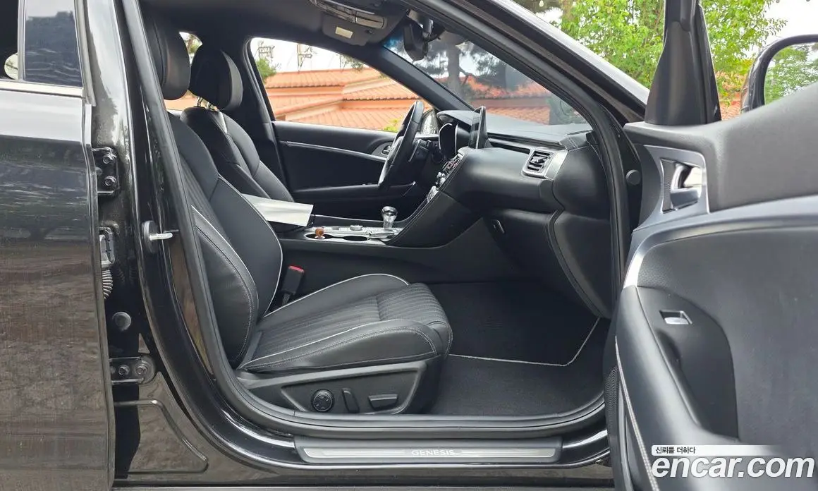 Genesis G70 2017 2.0 автомат (гидро), фото 17 Genesis G70 2017 2.0 автомат (гидро), фото 17