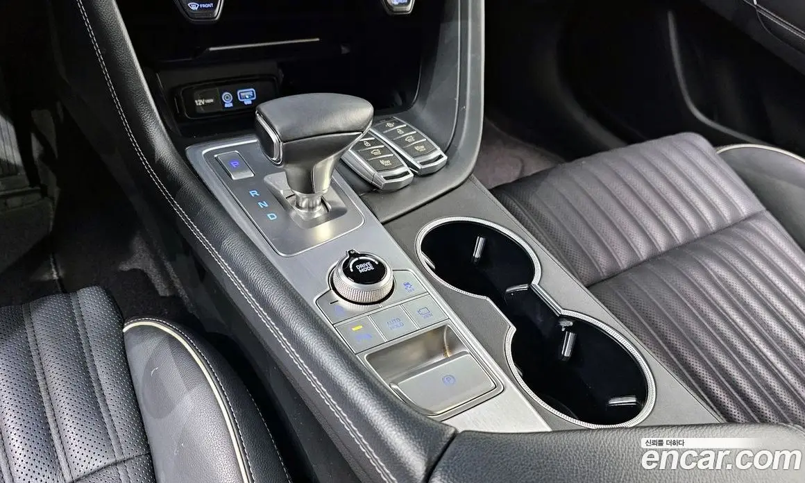 Genesis G70 2018 2.0 автомат (гидро), фото 12 Genesis G70 2018 2.0 автомат (гидро), фото 12