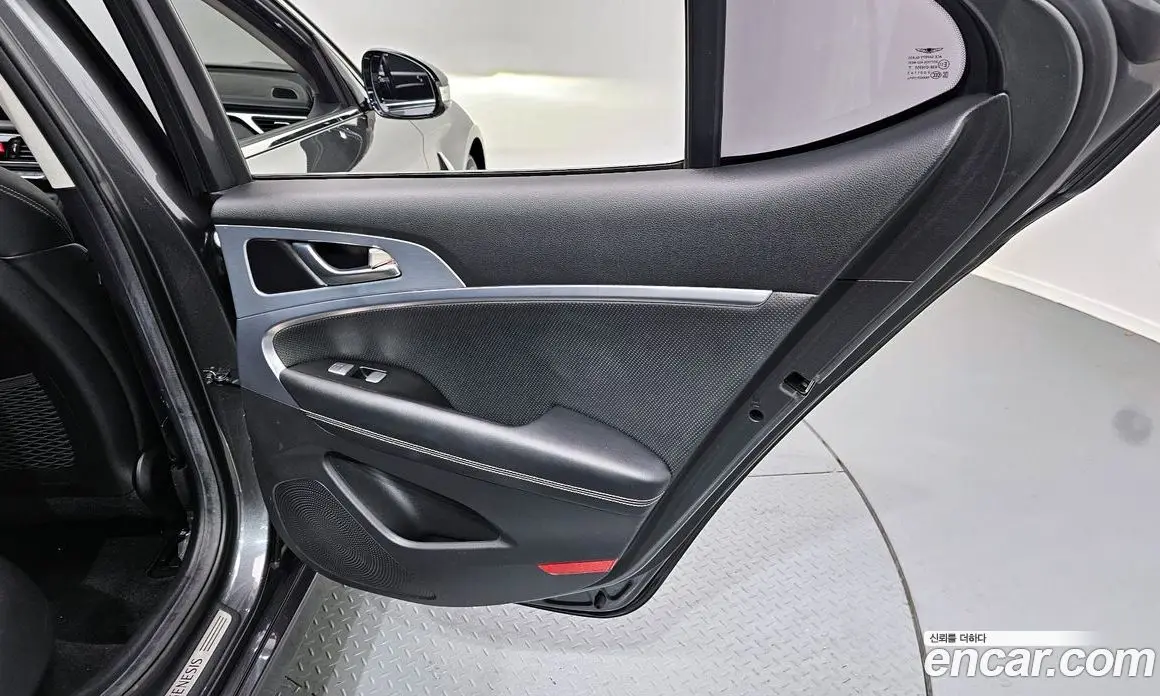 Genesis G70 2018 2.0 автомат (гидро), фото 15 Genesis G70 2018 2.0 автомат (гидро), фото 15