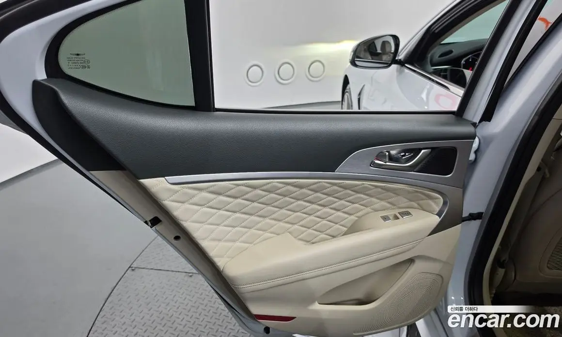 Genesis G70 2018 2.2 автомат (гидро), фото 15 Genesis G70 2018 2.2 автомат (гидро), фото 15