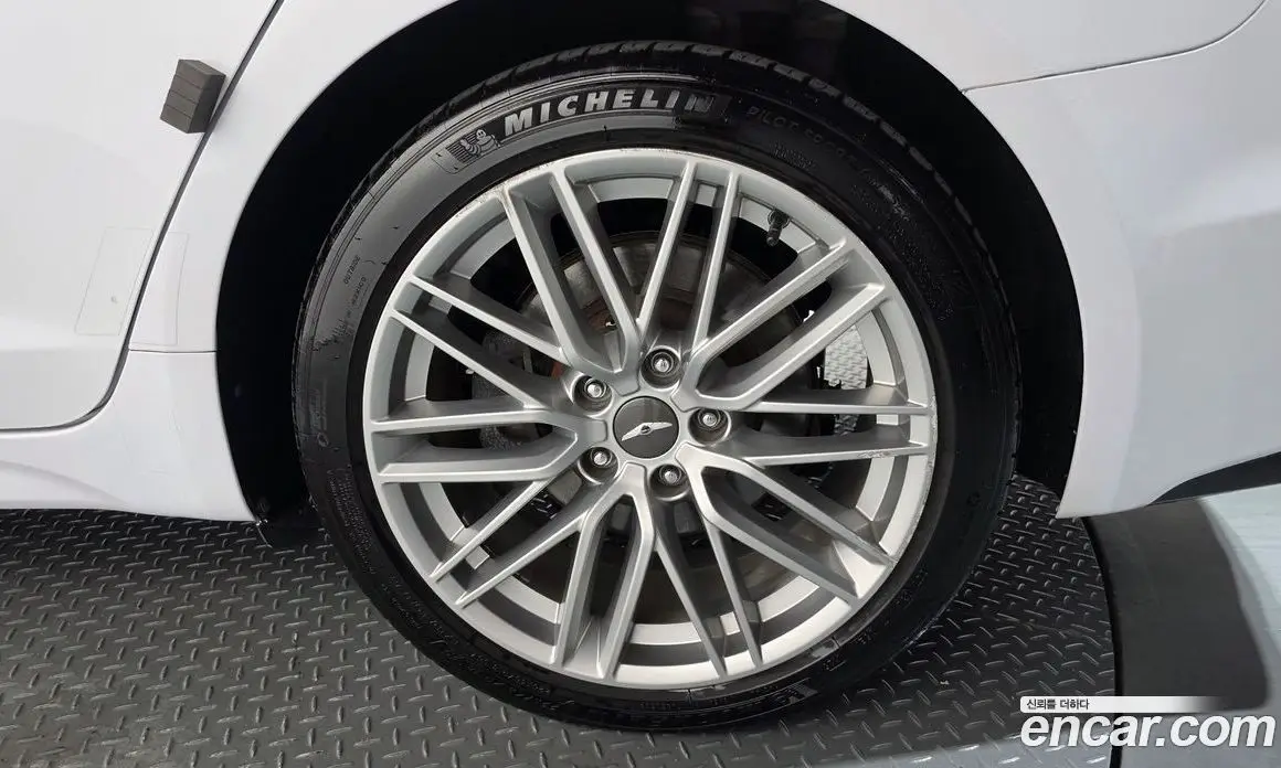 Genesis G70 2018 2.2 автомат (гидро), фото 7 Genesis G70 2018 2.2 автомат (гидро), фото 7