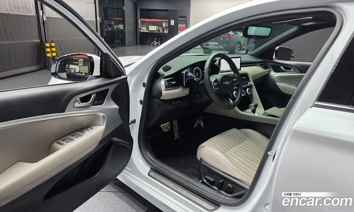 Genesis G70 2023 2.0 автомат (гидро), фото 13 Genesis G70 2023 2.0 автомат (гидро), фото 13