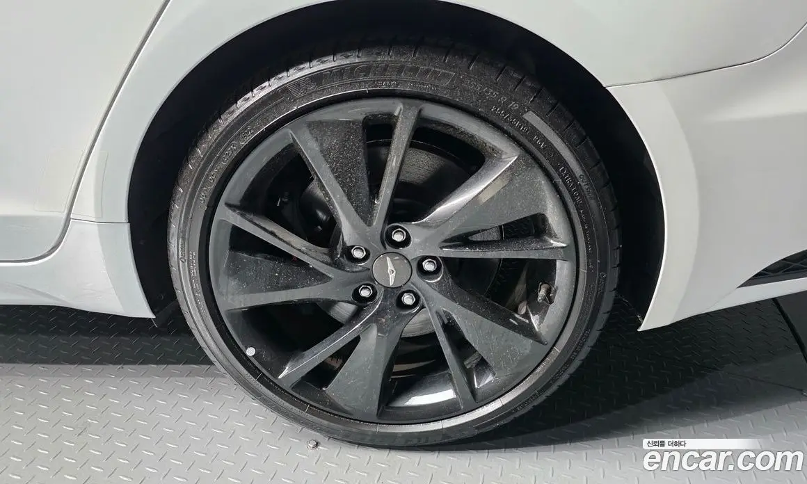 Genesis G70 2023 2.0 автомат (гидро), фото 5 Genesis G70 2023 2.0 автомат (гидро), фото 5
